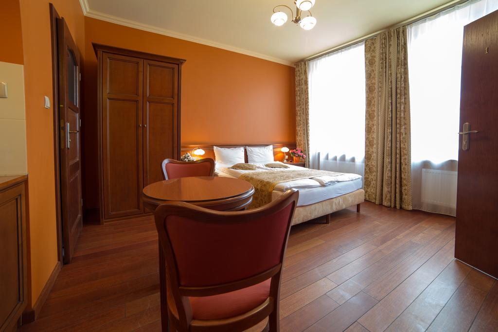 Rynek 16 Aparthotel Sandomierz Buitenkant foto
