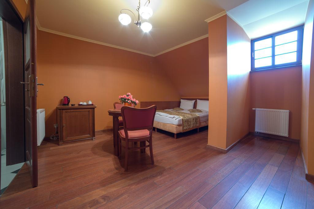 Rynek 16 Aparthotel Sandomierz Buitenkant foto