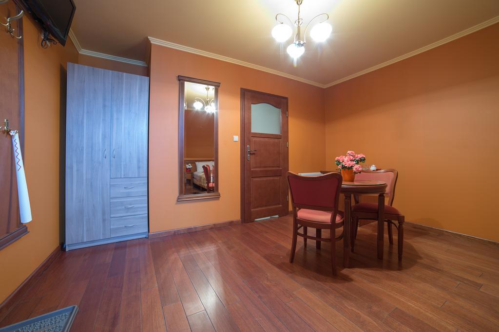 Rynek 16 Aparthotel Sandomierz Buitenkant foto